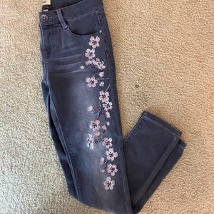 Squeeze Girls Gray Jeans with flowers size 12
